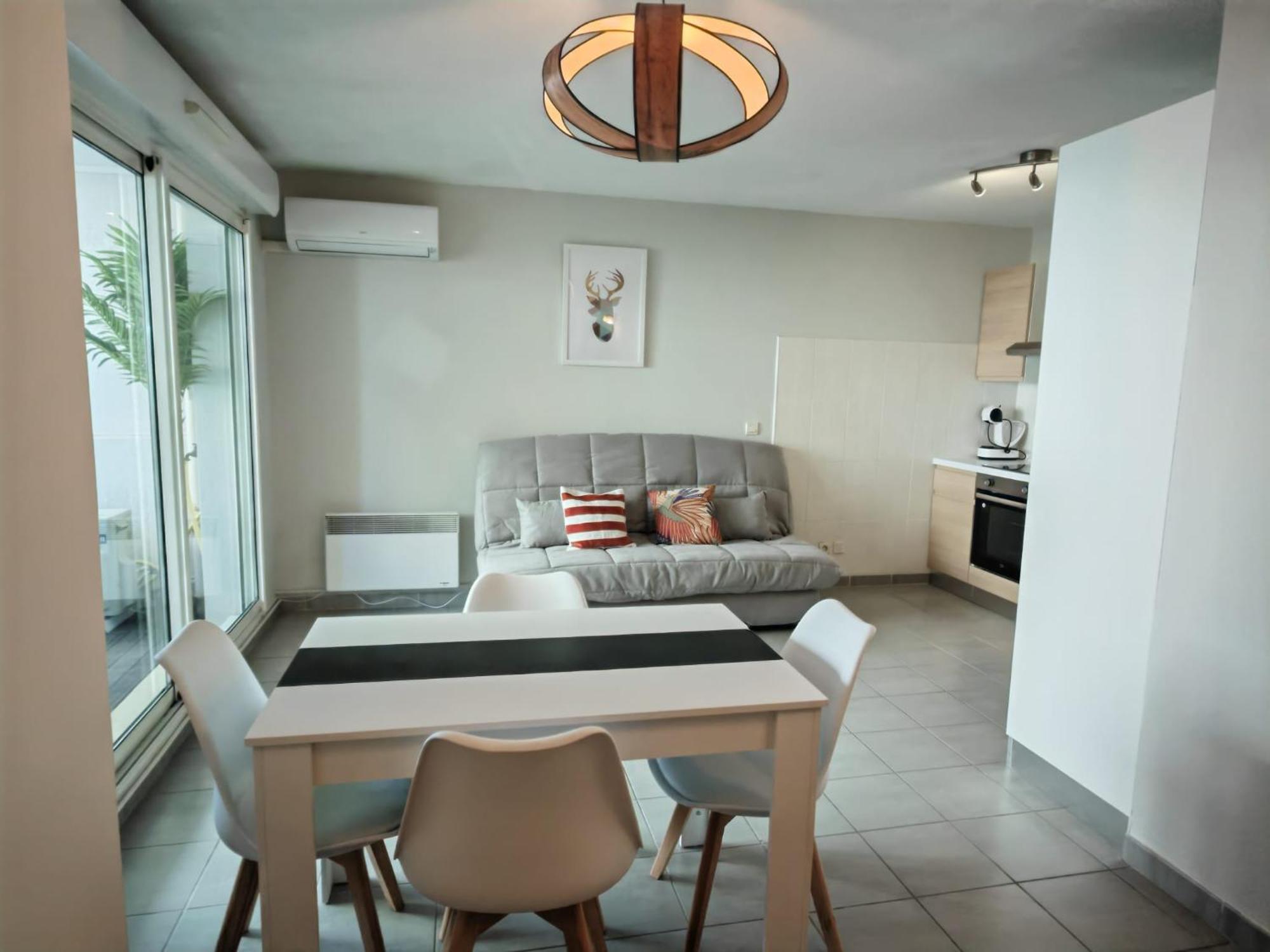 Apartment T2 Les Capucines *